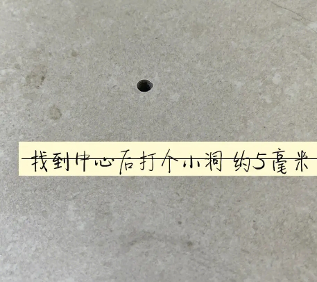 夏津瓷砖空鼓维修公司专业解答在瓷砖铺贴过程中，如果砂料搅拌不均匀，将会带来以下问题